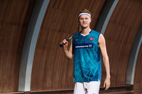 高期待与高 高期待与高